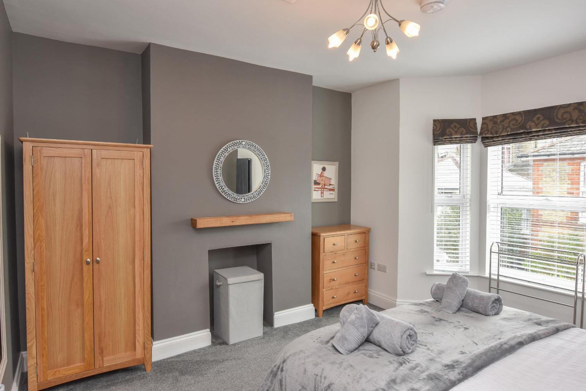 Seaside Cottage, Moments From Ryde's Golden Sands, Sleeps 4 Ryde (Isle of Wight)