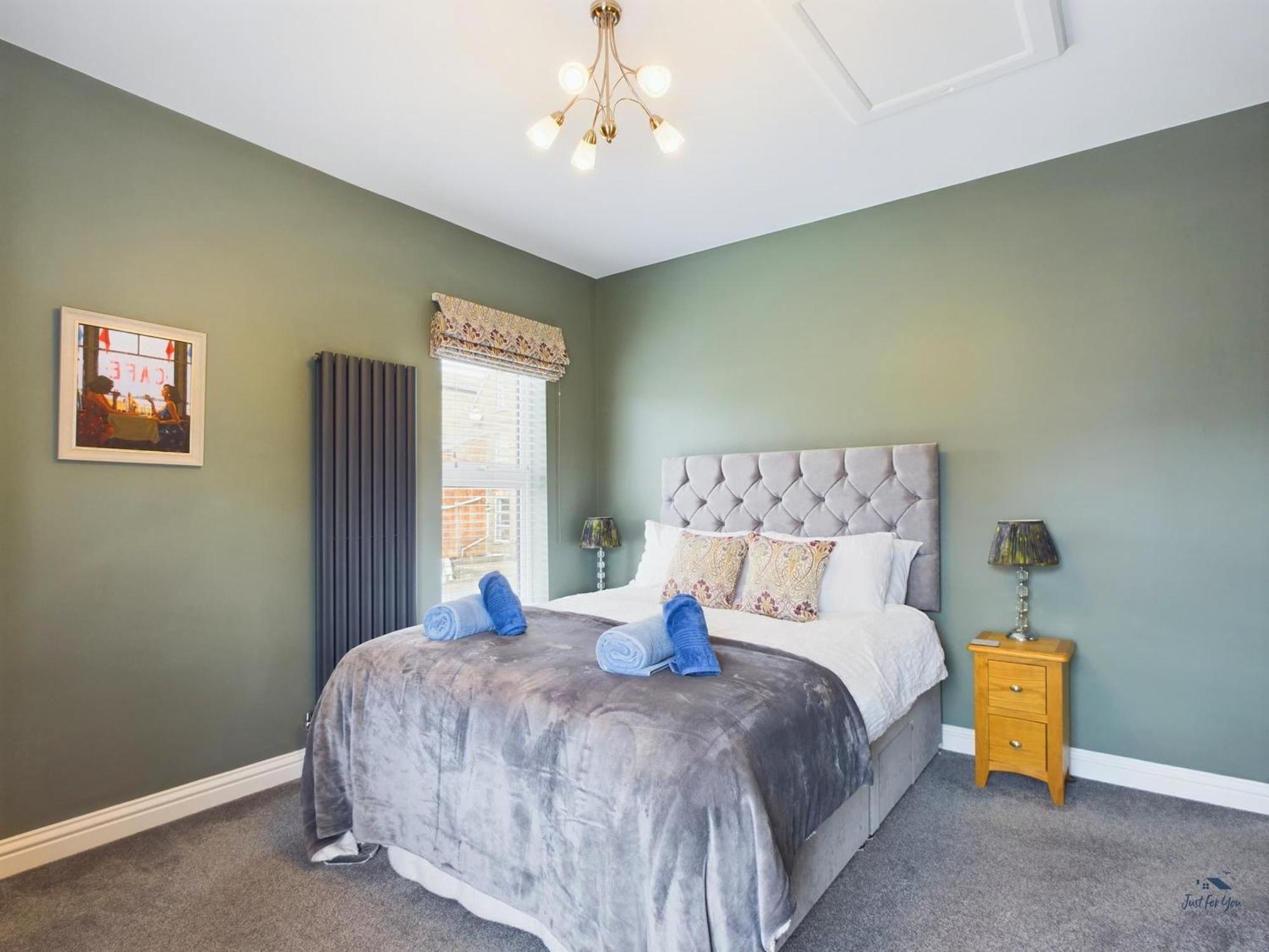 Seaside Cottage, Moments From Ryde's Golden Sands, Sleeps 4 Holiday home Ryde (Isle of Wight)