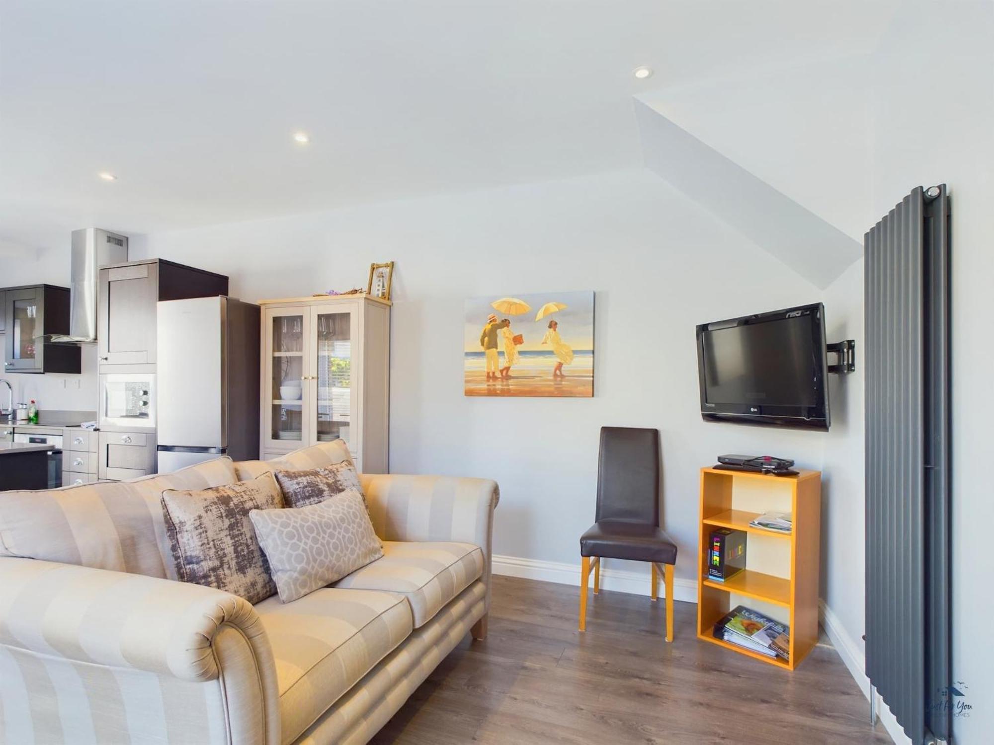 Holiday home Seaside Cottage, Moments From Ryde's Golden Sands, Sleeps 4 *