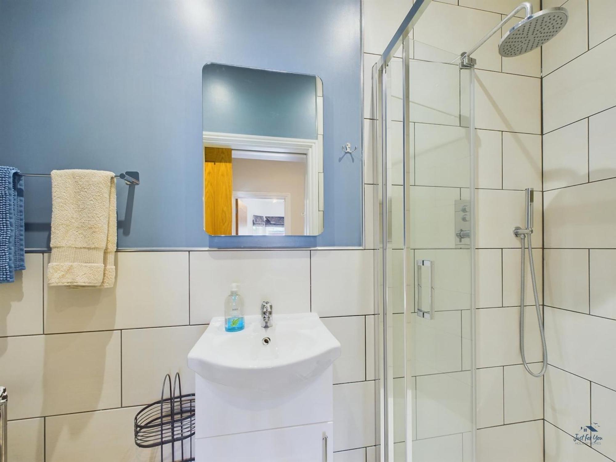 Holiday home Seaside Cottage, Moments From Ryde's Golden Sands, Sleeps 4 Ryde (Isle of Wight)